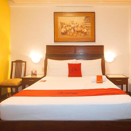 Reddoorz At La Casa Guesthouse Former Reddoorz At Tamarind Street Angeles City Exterior photo