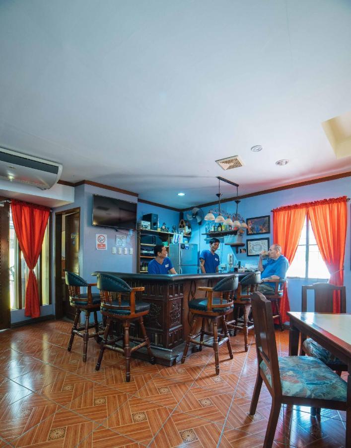 Reddoorz At La Casa Guesthouse Former Reddoorz At Tamarind Street Angeles City Exterior photo