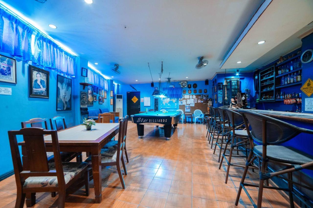 Reddoorz At La Casa Guesthouse Former Reddoorz At Tamarind Street Angeles City Exterior photo